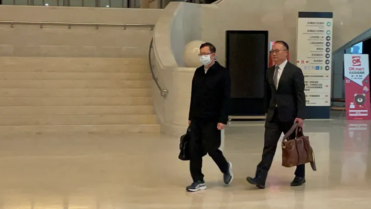 鄭文燦今天開庭3個多小時才結束，離去時仍未發一語。張沛森攝