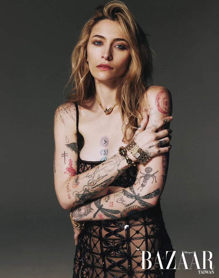 Paris Jackson拍攝《Harper’s BAZAAR》封面。《Harper’s BAZAAR》國際中文版提供