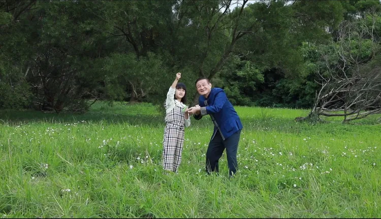 蕭晴曦（左）的演技連陳慕義都誇讚。民視提供