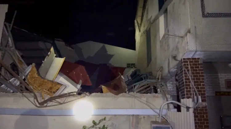 楠西區建築受損嚴重。民眾提供