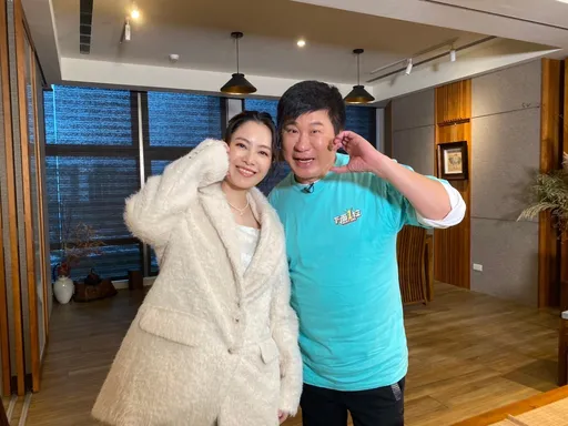 徐懷鈺自爆比張韶涵更慘　「合約不是真的，錢都在我媽手上」