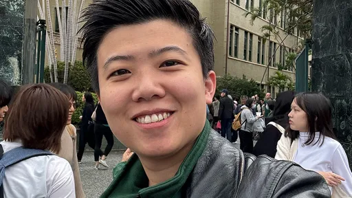 苗博雅昔呛「拿死囚的血来暖民调」 网灌爆脸书:留言好精彩