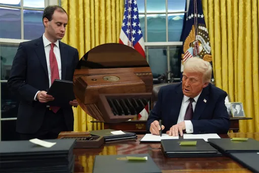 這玩意與川普一同重返白宮!只要他一使用 所有人都緊張