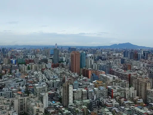 2025景氣開高走低? 台灣房屋:下半年房市轉為穩定綠燈
