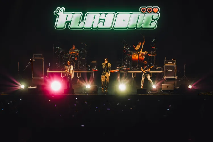 宇宙人馬來西亞開唱，特別練馬來語拉近粉絲距離。圖／相信音樂提供