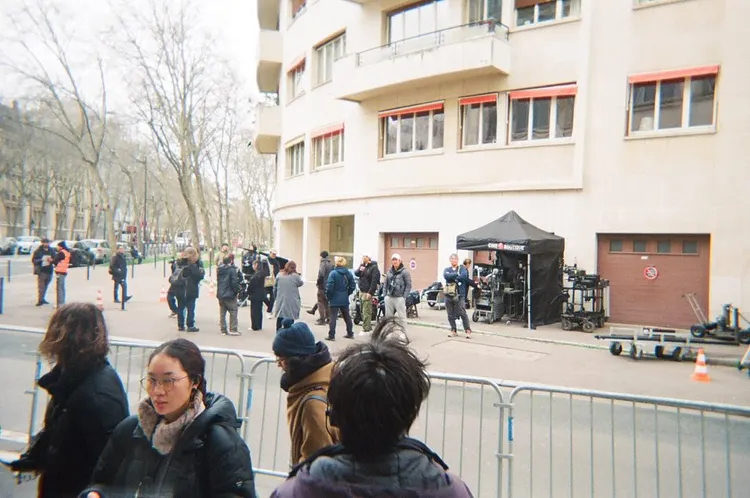 巴黎街頭拍攝。翻攝玉澤演IG