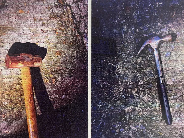 警方查扣行凶的鐵錘。翻攝畫面