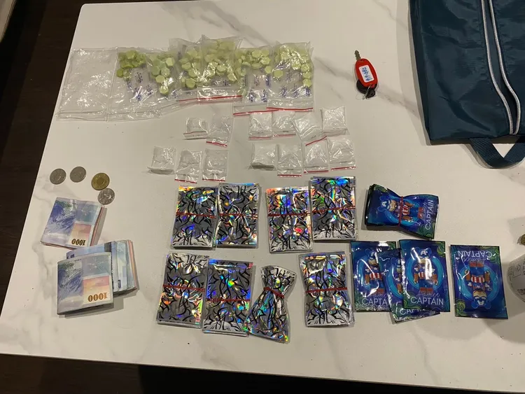 警方查扣相關證物。警方提供