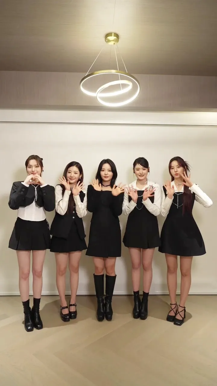 FIFTY FIFTY用台語「呷飽未」向台灣粉絲打招呼。SONY MUSIC提供