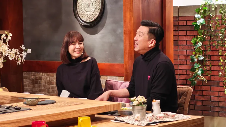 王維明（右）和陳婉若同框上節目。伊林娛樂提供