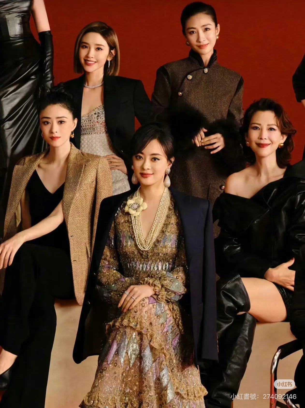 「祺嬪」唐藝昕(左至右、上至下)、「安陵容」陶昕然、「華妃」蔣欣、「甄嬛」孫儷、「皇后」蔡少芬。翻攝小紅書