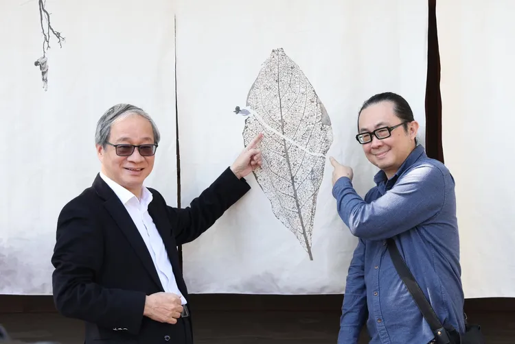 李遠看到漫畫家阮光民的漫畫「一桿秤仔」作品裡的一張圖，有感而發說：「大幅刪減文化預算就像是斷了葉子的葉脈，葉子終將枯萎而死。」翻攝李遠臉書