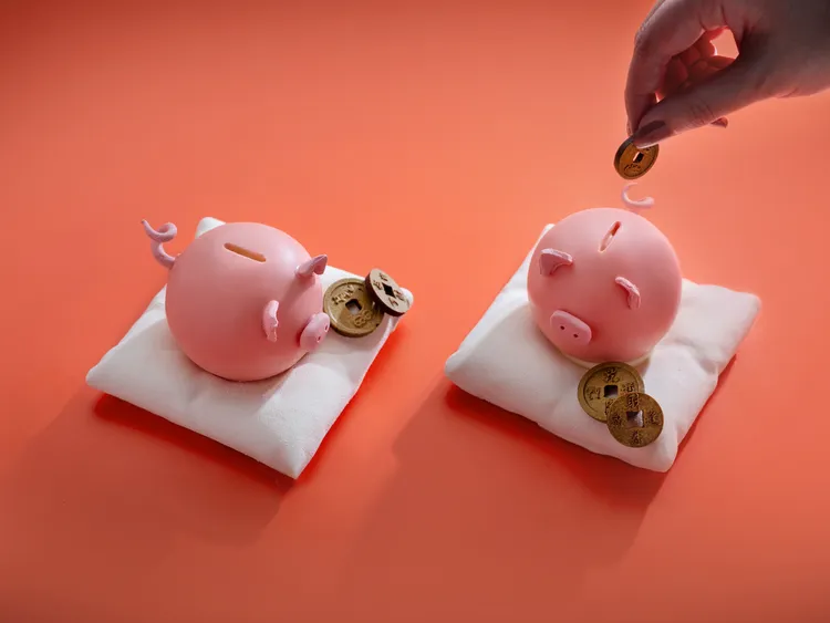 台北文華東方酒店「文華餅房」推出新春限定小蛋糕「豬豬撲滿」。台北文華東方酒店提供