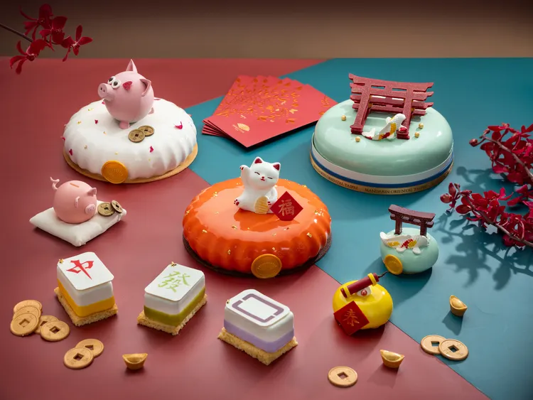台北文華東方酒店行政西點主廚趙崇曦以創意巧思精心打造，將繽紛的年節元素結合時令風味，於「文華餅房」推出多樣新年甜蜜獻禮與禮籃。台北文華東方酒店提供