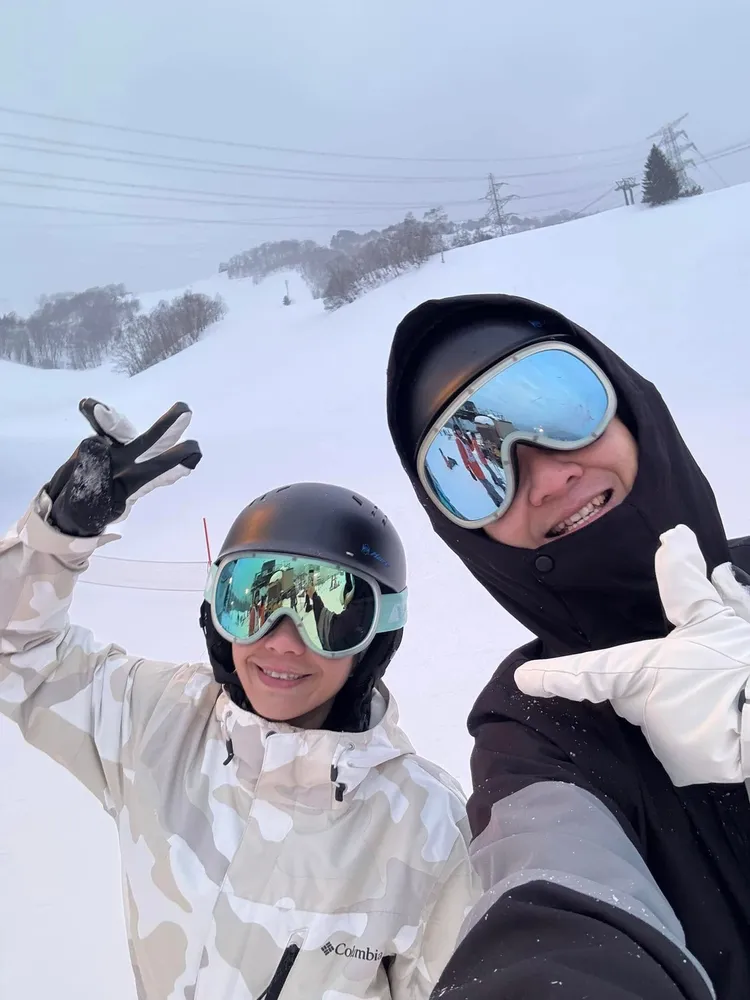 Joseph直呼「滑到腿痠到站不太起來」。翻攝Joseph臉書