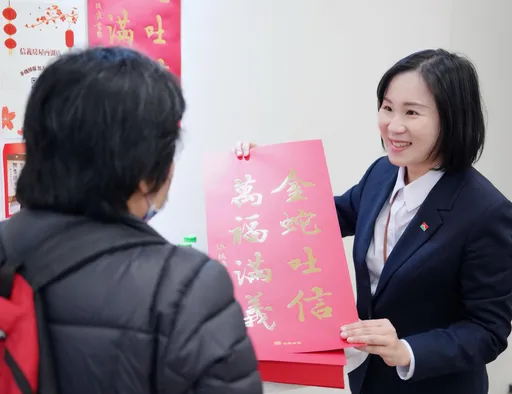 台灣尚勇春聯熱 信義邀張炳煌大師揮毫免費送