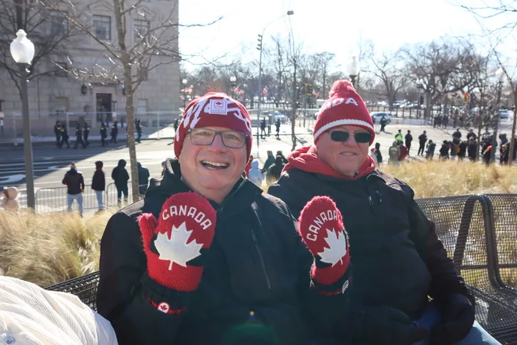 加拿大「川粉」不惜開車8小時南下體驗就職氣氛。中央社