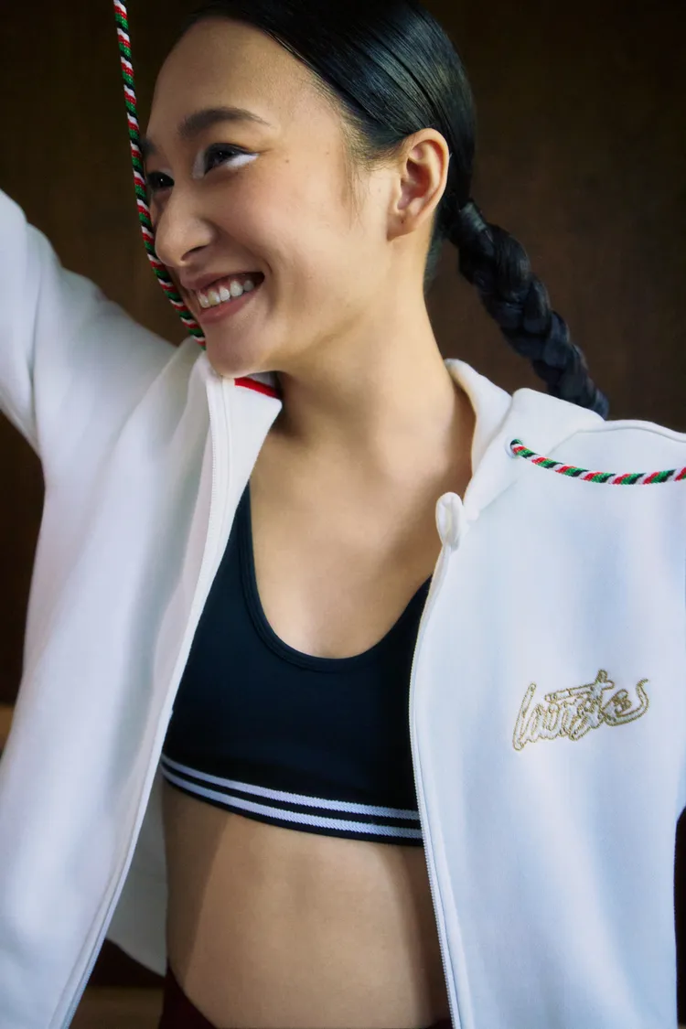 新春系列推出運動套裝等實穿單品。品牌提供