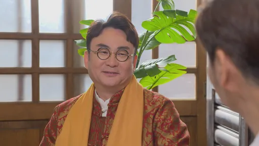 洪毛擺脫甘草人物演中醫師 砸重金訂製5位數唐裝