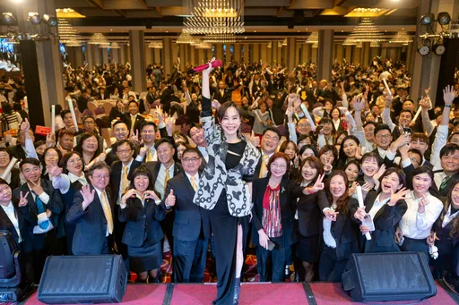永慶尾牙遍地開花 台南席開136桌彭佳慧連唱5首金曲