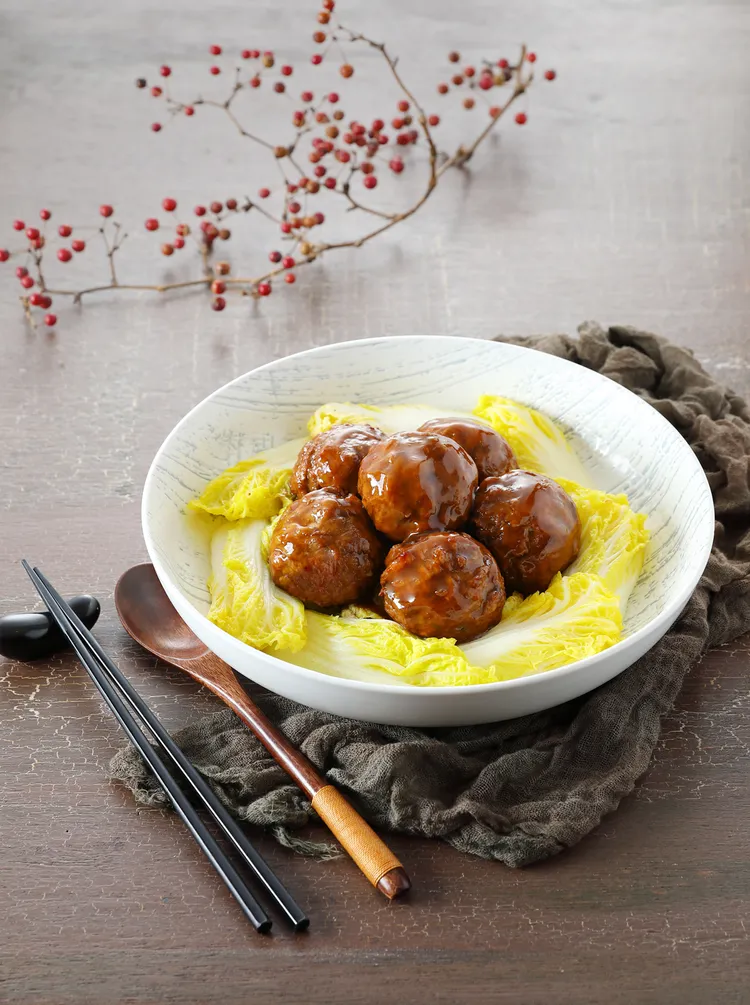 紅燒獅子頭。業者提供