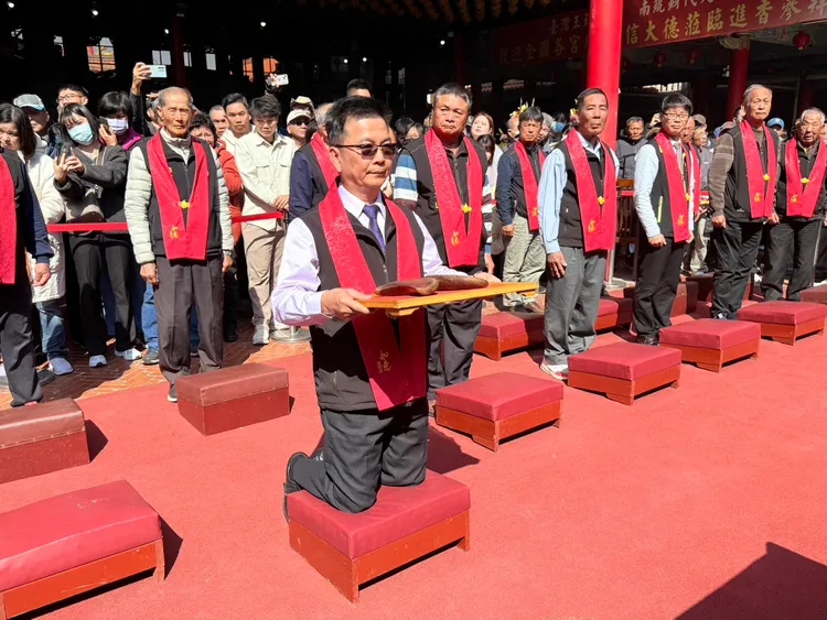 南鯤鯓廟國運籤不到20分鐘就抽出，是歷年來最快。莊曜聰攝