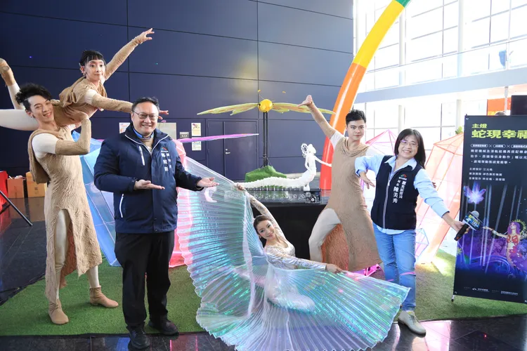 中台灣元宵燈會28中央公園幸福登場。市府提供