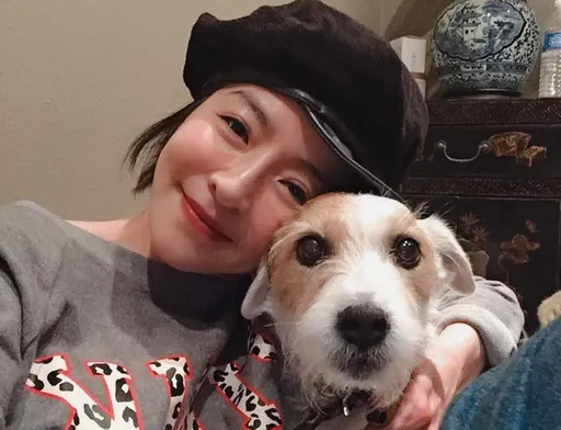 60歲「內衣皇后」鍾情愛玩的男人 願接受男友劈腿