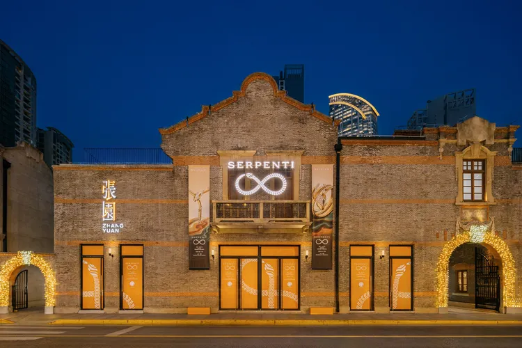 寶格麗在農曆蛇年到來前，在上海盛大舉辦Serpenti Infinito藝術展。品牌提供