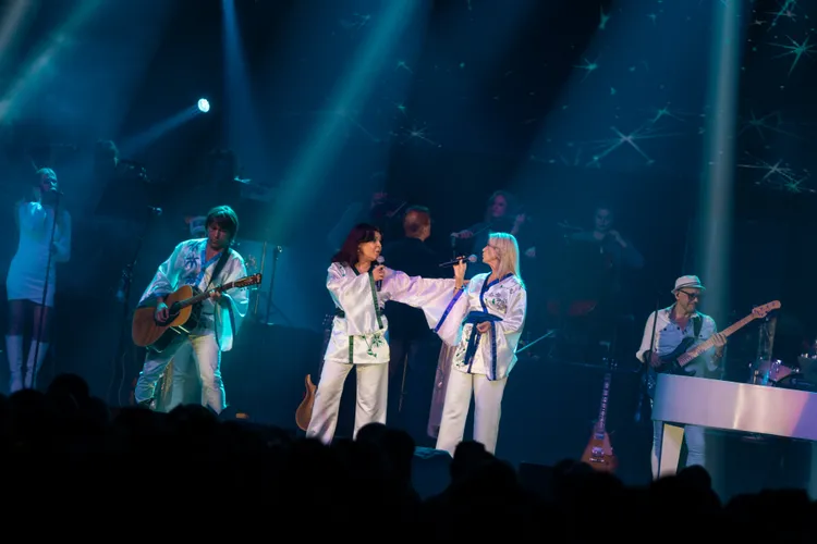 Waterloo滑鐵盧是ABBA親自官方認證的樂團。媒體棧提供