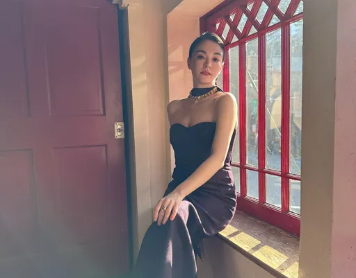 張榕容辣洩雪白春光 和傳奇影后伊莎貝雨蓓當母女