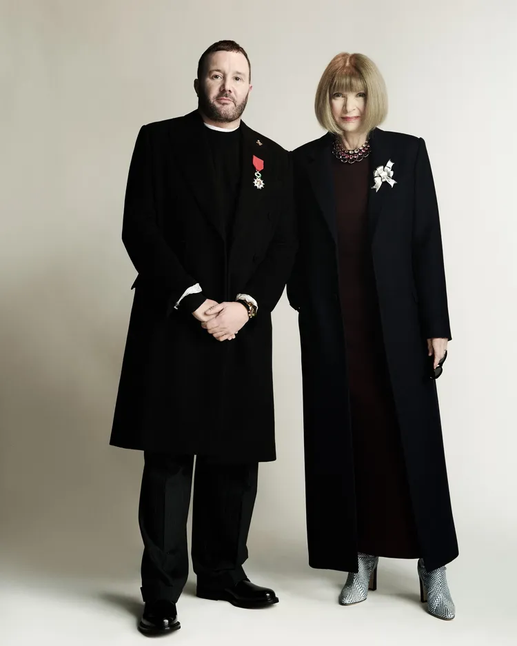 Kim Jones（左）才剛獲頒法國國家榮譽軍團勳章騎士級勳章。品牌提供