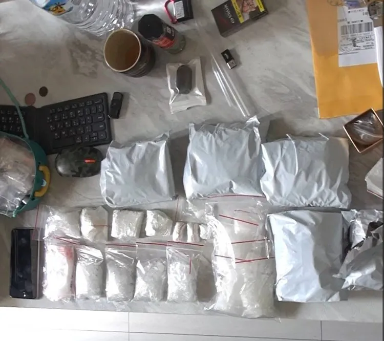 警方在張女車內及租屋處查扣大量毒品。民眾提供