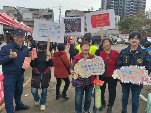 桃園警結合佛光山法寶節 寒冬送暖結緣!還汲取犯防、交安宣導訊息