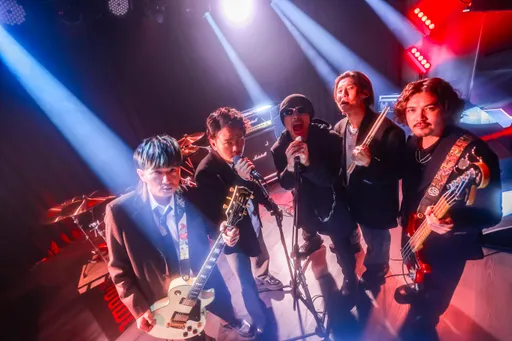 黄明志劝酒「灭火器」　言语挑衅：无干无「卵葩」LP