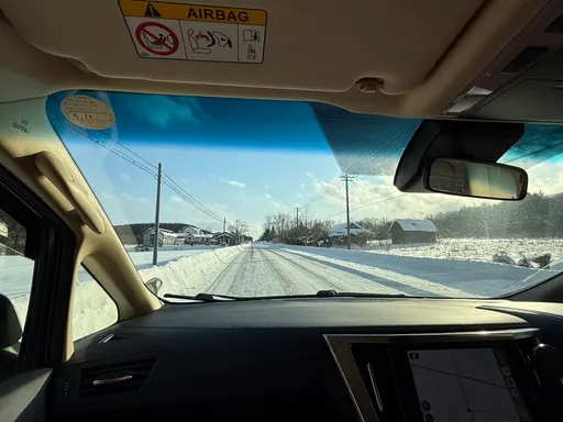 總裁北海道親駕賞雪!自駕要注意:路窄彎多路燈少 防對向打滑衝來
