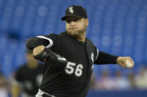 白襪致敬曾投出完全比賽與無安打比賽的柏利 主場外設雕像