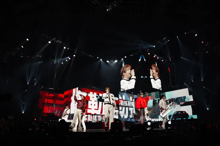 八三夭和玖壹壹首度合體演唱，將氣氛推向高峰。台視提供