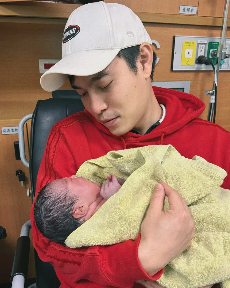 Echo如今已成為「女兒傻瓜」。翻攝Echo IG