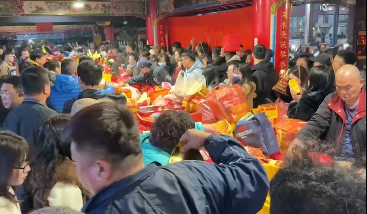 元旦迄今紫南宮已經借出6000萬發財金。民眾提供