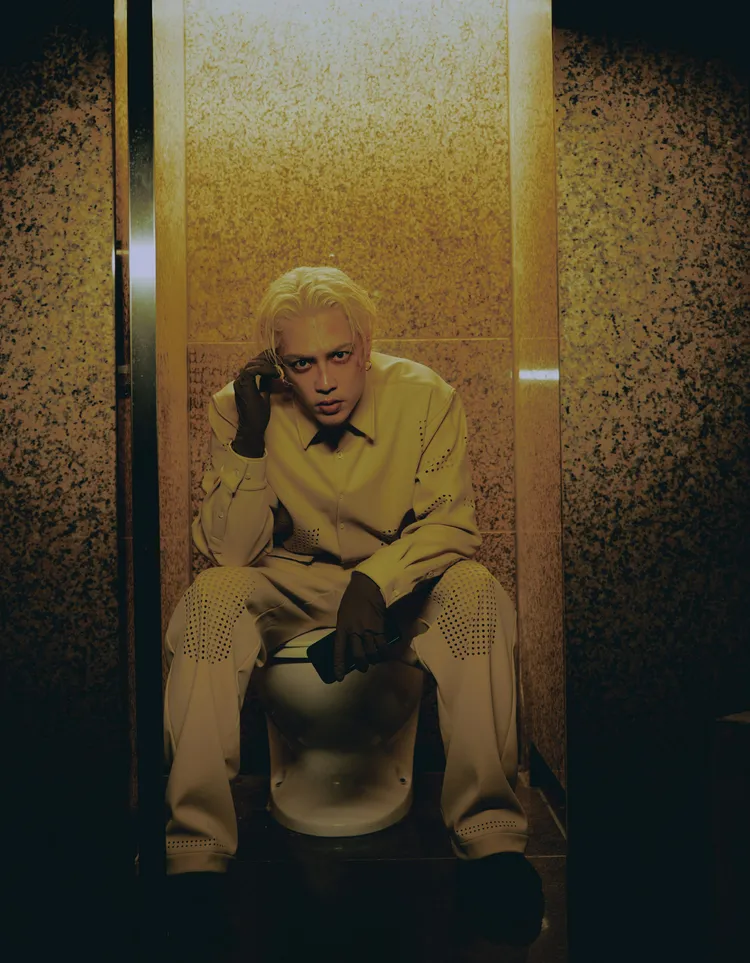 J.Sheon狂躁的演技炸裂。圖／索尼音樂提供