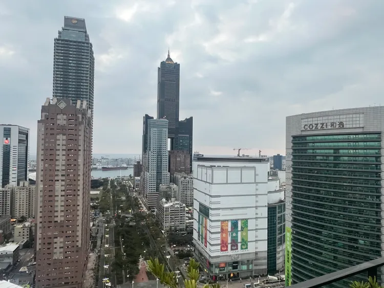 2025年各區面臨大量交屋潮，是否會讓房價出現下修，成為市場矚目焦點。葉家銘攝