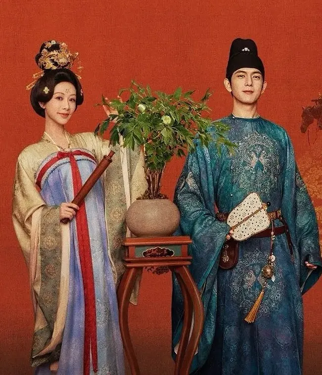 楊紫及李現是好友，二搭演出《國色芳華》。翻攝《國色芳華》微博