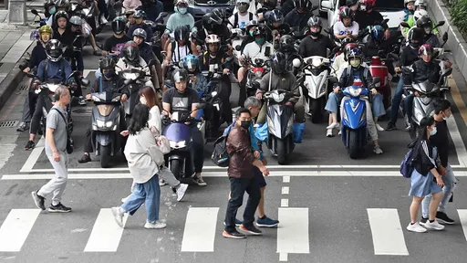 消基會翻轉行人地獄竟靠「檢討行人」 網譙爆:四輪大爺寫的?