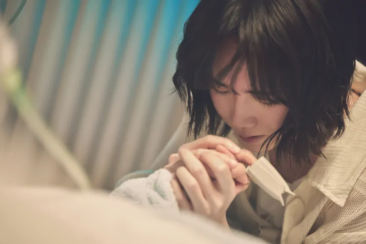 張惠妹愛徒持修在MV中真情流露。EMI提供