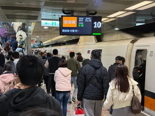 今春節疏運首日逾132萬人次 高鐵這站「轉乘機制」將視人潮啟動