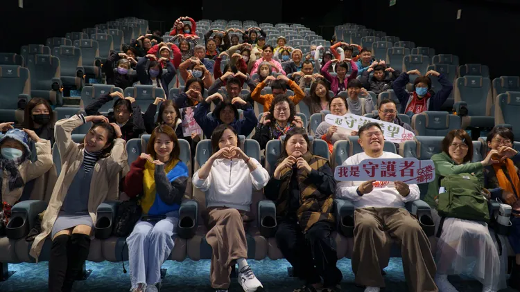 紀錄片《交換禮物》上映滿月累積2萬名觀影者感動。圖／社團法人台灣優質生命協會、寬魚國際提供