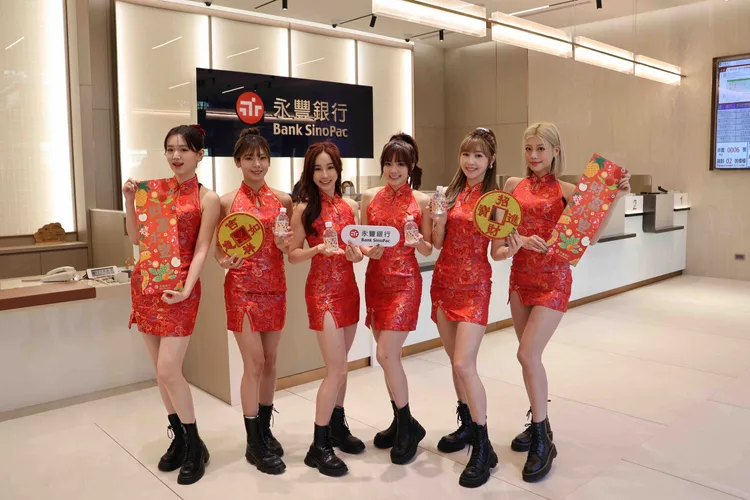 農曆春節後，電豹女魚肉（左起）、安汝、Nia、笑笑、草莓、小楓等預告將有活動表演。想想時間有限公司提供