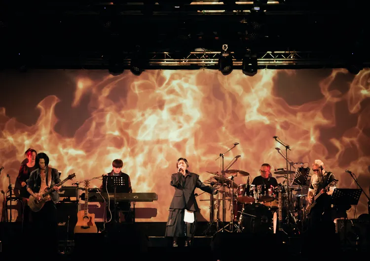 林曉培開唱與粉絲近距離互動。圖／Legacy提供