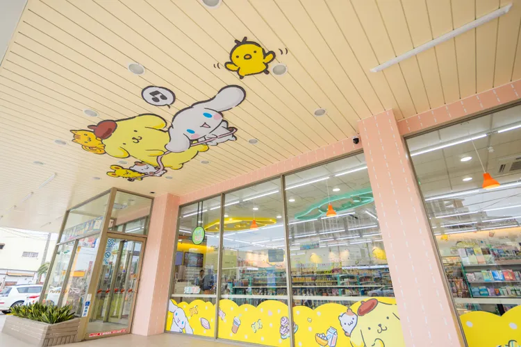 和峰門市為「布丁狗&大耳狗喜拿主題店」。7-11提供
